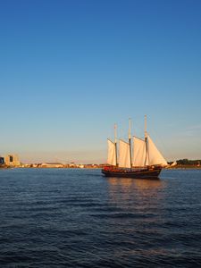 Preview wallpaper ship, boat, sea, city