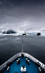 Preview wallpaper ship, glacier, mountain, snow, fog