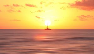 Preview wallpaper ship, horizon, dawn, sea
