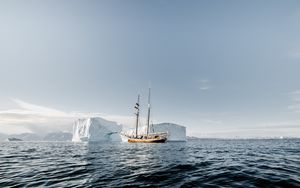 Preview wallpaper ship, ice, iceberg, sea, ripples