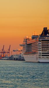 Preview wallpaper ship, liner, sea, port, sunset