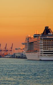 Preview wallpaper ship, liner, sea, port, sunset