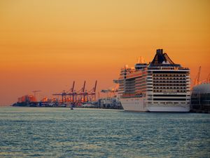 Preview wallpaper ship, liner, sea, port, sunset