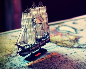Preview wallpaper ship, map, world, souvenir
