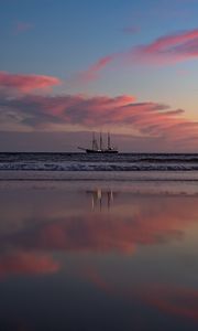 Preview wallpaper ship, sail, horizon, sunset