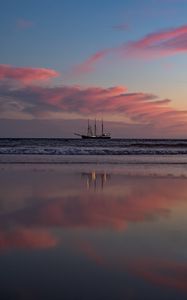 Preview wallpaper ship, sail, horizon, sunset