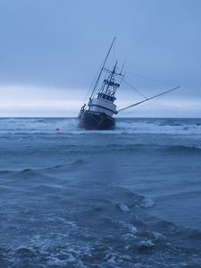 Preview wallpaper ship, sea, child, loneliness