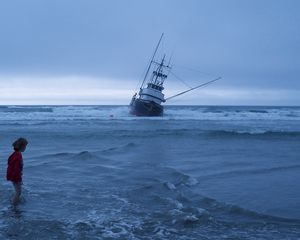 Preview wallpaper ship, sea, child, loneliness