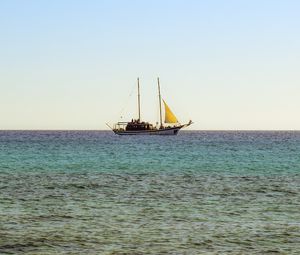 Preview wallpaper ship, sea, horizon