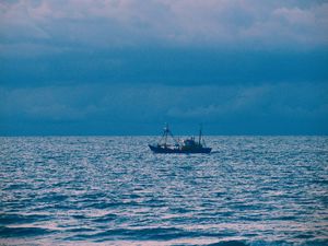 Preview wallpaper ship, sea, horizon, clouds