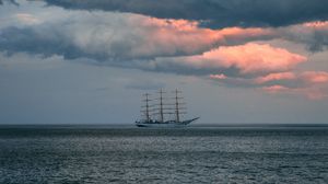 Preview wallpaper ship, sea, horizon, clouds, ripples