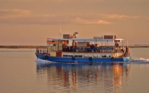 Preview wallpaper ship, sea, horizon