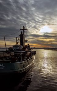 Preview wallpaper ship, sea, horizon, dark