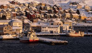 Preview wallpaper ship, sea, pier, houses, mountain