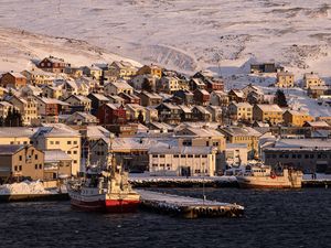 Preview wallpaper ship, sea, pier, houses, mountain