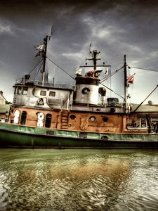 Preview wallpaper ship, sea, sand, swimming