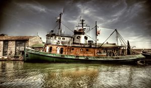 Preview wallpaper ship, sea, sand, swimming