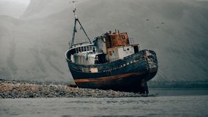 Preview wallpaper ship, shore, fog, shallow, abandoned
