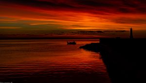 Preview wallpaper ship, silhouette, sunset, water, sea