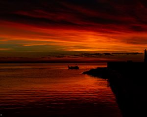 Preview wallpaper ship, silhouette, sunset, water, sea