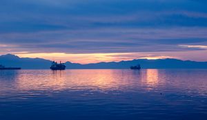 Preview wallpaper ship, skyline, sea, sky