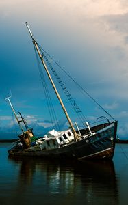 Preview wallpaper ship, slope, sea, clouds