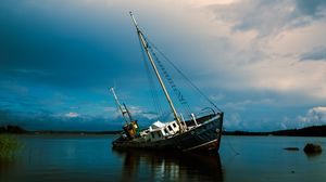 Preview wallpaper ship, slope, sea, clouds