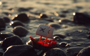 Preview wallpaper ship, small, beach, water, stones