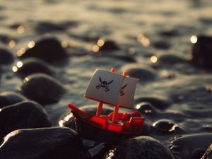 Preview wallpaper ship, small, beach, water, stones