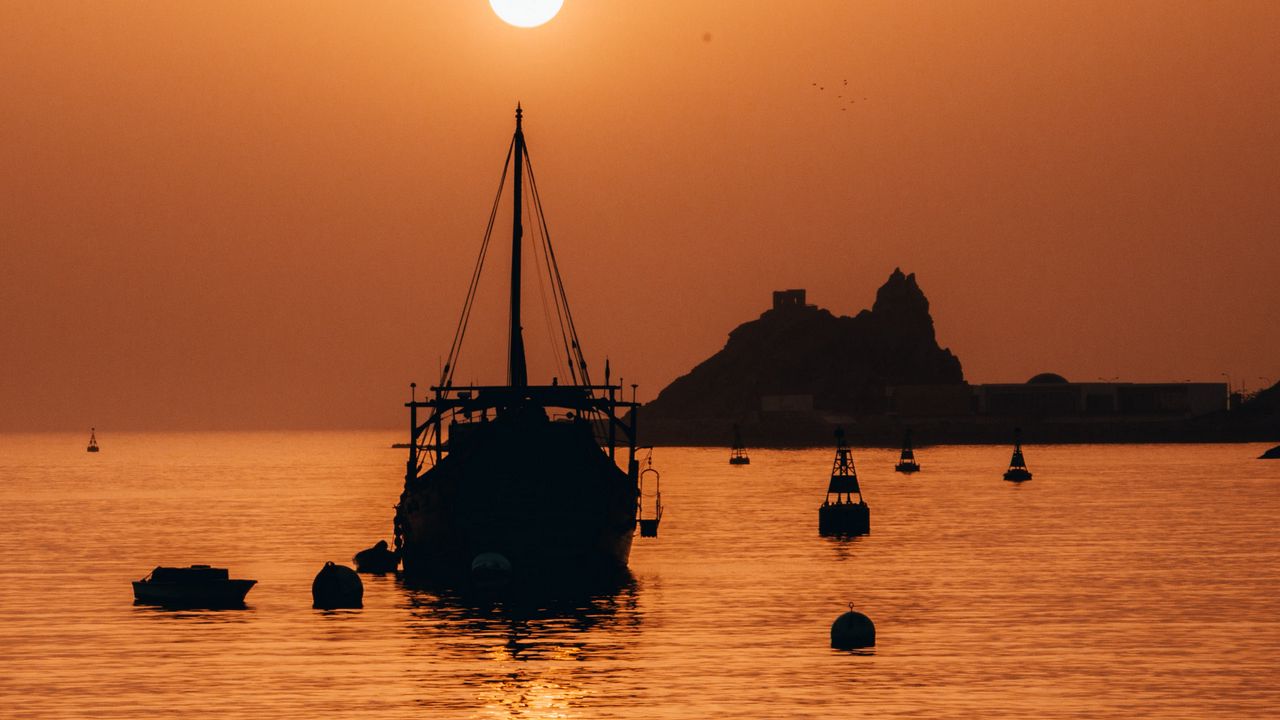 Wallpaper ship, sunset, glare, silhouette, sea