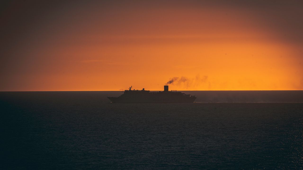 Wallpaper ship, swimming, sunset, horizon