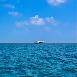 Preview wallpaper ship, yacht, sea, horizon, water, sky