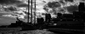 Preview wallpaper ships, port, bw, dark