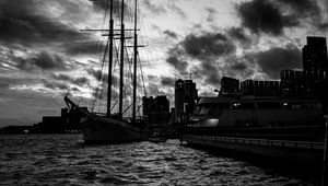 Preview wallpaper ships, port, bw, dark