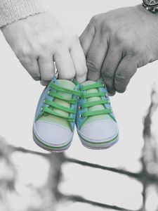 Preview wallpaper shoes, hands, child, love
