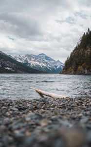 Preview wallpaper shore, lake, mountains, landscape