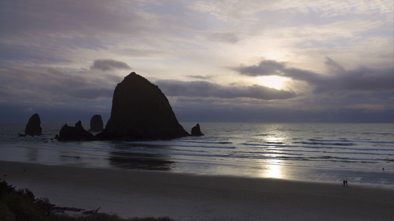 Wallpaper shore, rocks, waves, clouds, dark