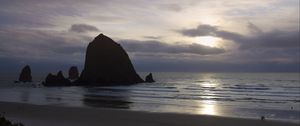 Preview wallpaper shore, rocks, waves, clouds, dark