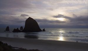 Preview wallpaper shore, rocks, waves, clouds, dark