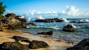 Preview wallpaper shore, sea, stones, splashes