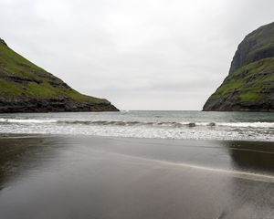 Preview wallpaper shore, sea, water, rocks, landscape