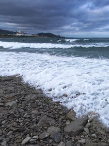 Preview wallpaper shore, sea, waves, horizon, surfers, landscape