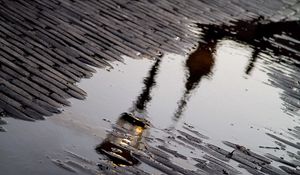 Preview wallpaper sidewalk, pool, after a rain, reflection, lantern