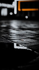 Preview wallpaper sidewalk, wet, dark, puddle, night