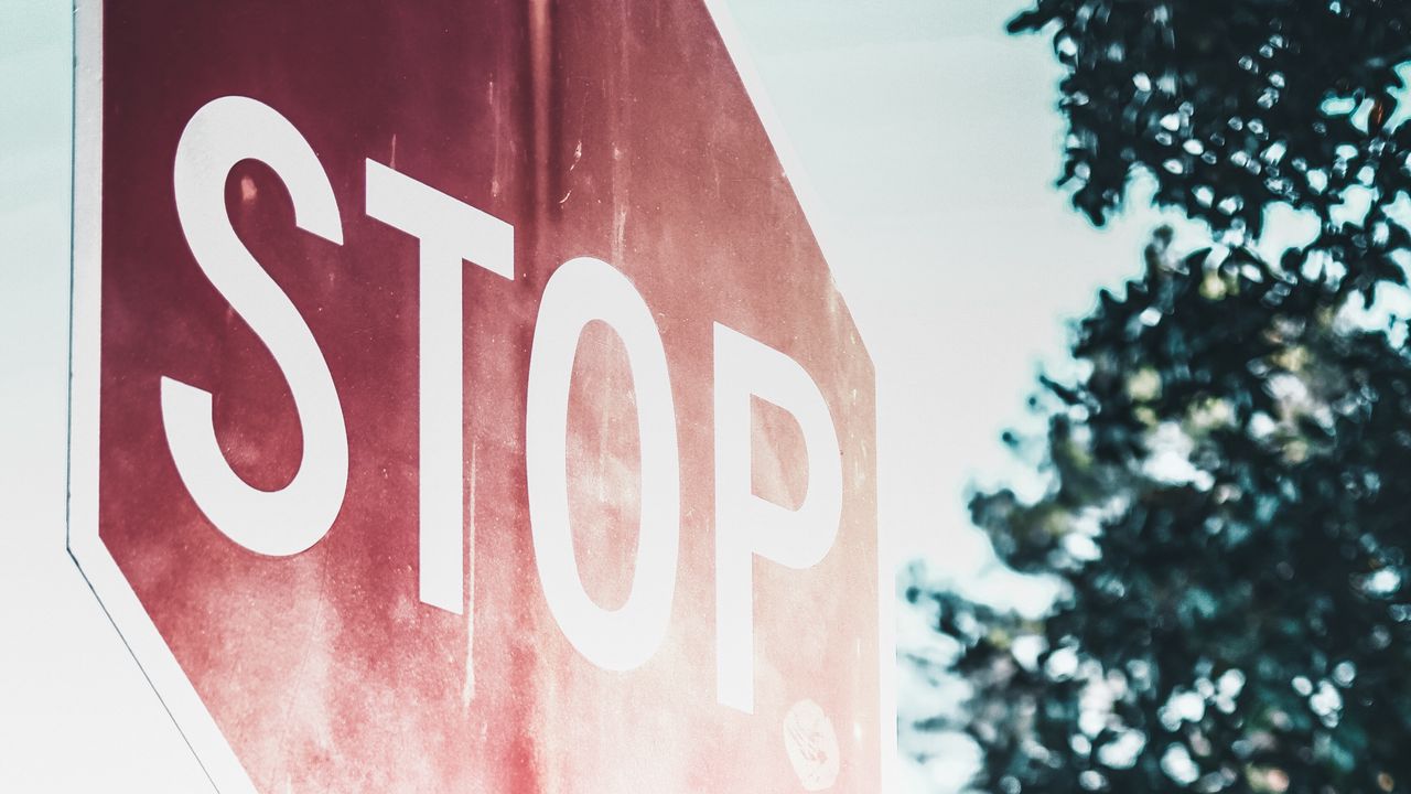 Wallpaper sign, stop, light, pillar