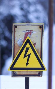 Preview wallpaper sign, voltage, warning