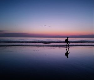 Preview wallpaper silhouette, alone, beach, dark