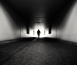 Preview wallpaper silhouette, alone, tunnel, black and white, black