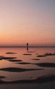 Preview wallpaper silhouette, beach, twilight, dark, water, shore