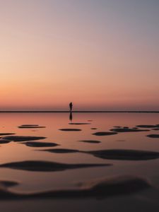 Preview wallpaper silhouette, beach, twilight, dark, water, shore